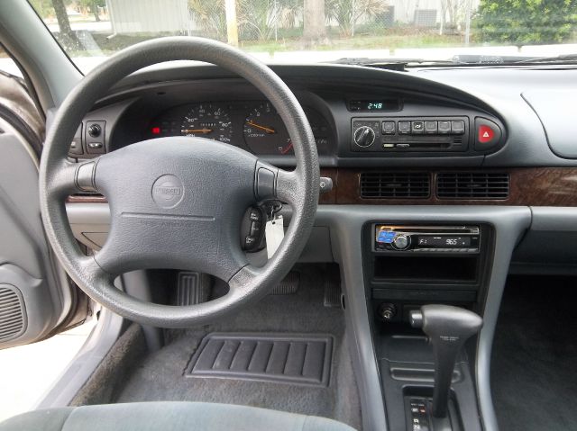 Nissan Altima 1994 photo 6