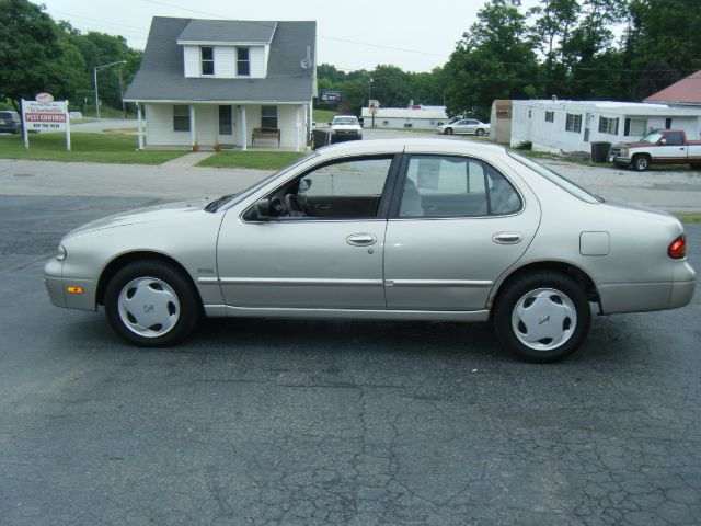 Nissan Altima 1994 photo 10
