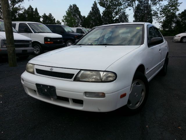 Nissan Altima 1994 photo 4