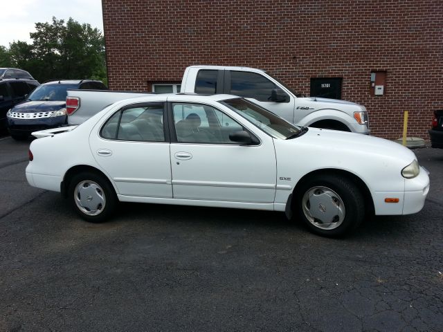 Nissan Altima 1994 photo 2