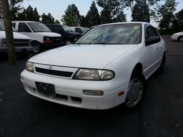 Nissan Altima 1994 photo 4