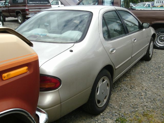 Nissan Altima 1994 photo 2
