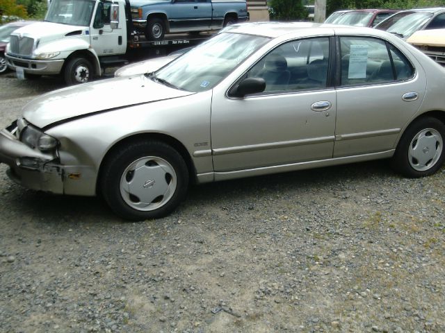 Nissan Altima 1994 photo 3