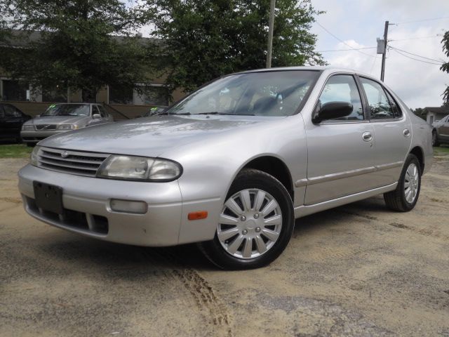 Nissan Altima 1995 photo 18