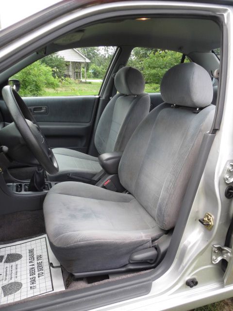 Nissan Altima 1995 photo 2