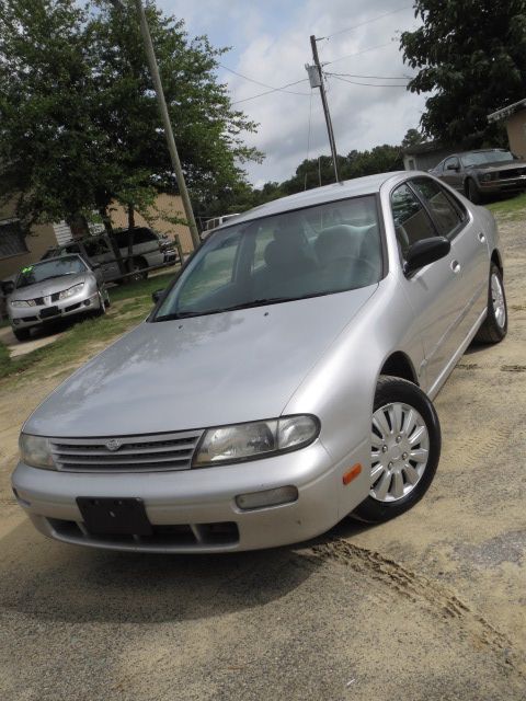 Nissan Altima 1995 photo 21