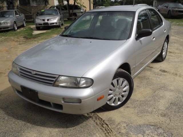 Nissan Altima 1995 photo 23