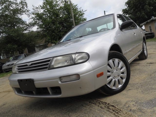 Nissan Altima 1995 photo 3