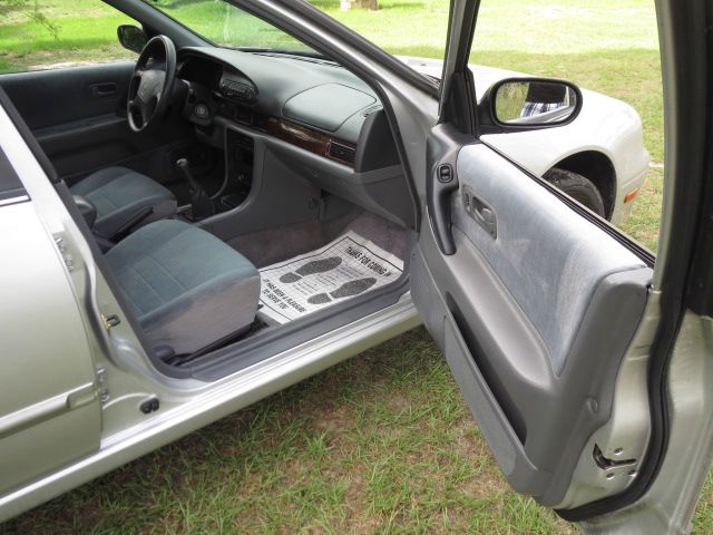 Nissan Altima 1995 photo 40