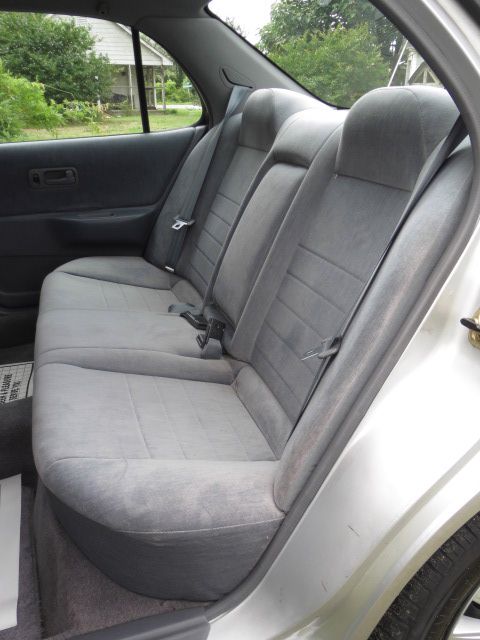 Nissan Altima 1995 photo 43