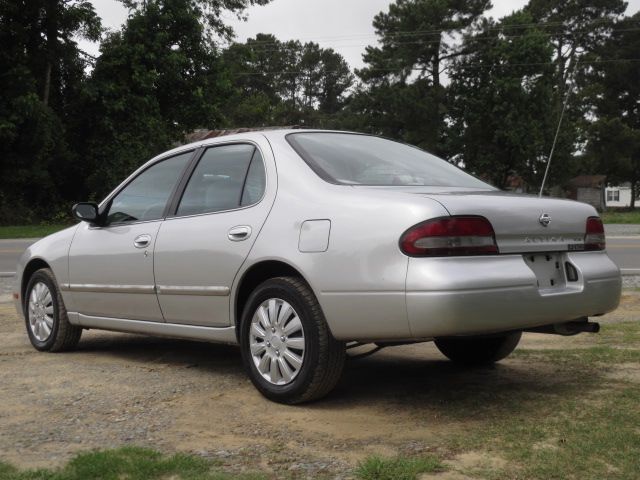 Nissan Altima 1995 photo 6