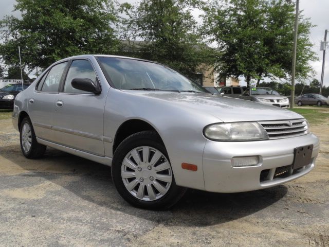 Nissan Altima 1995 photo 9