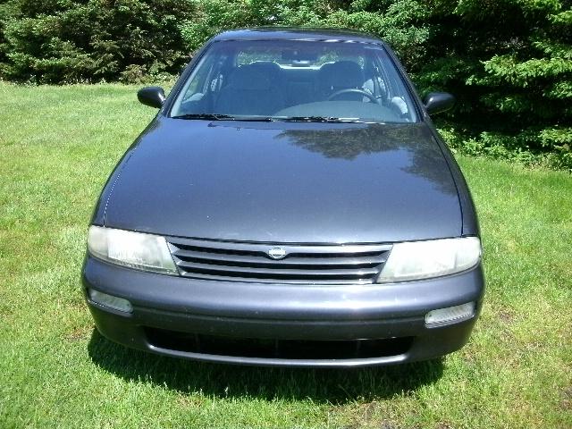 Nissan Altima 1995 photo 1