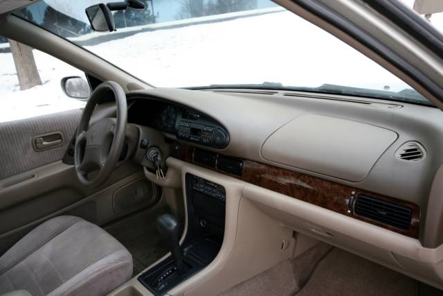Nissan Altima 1995 photo 2