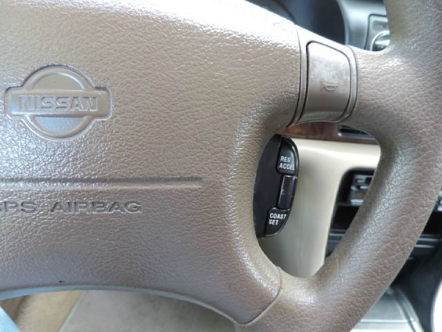 Nissan Altima 1996 photo 3