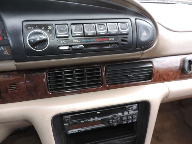 Nissan Altima 1996 photo 5