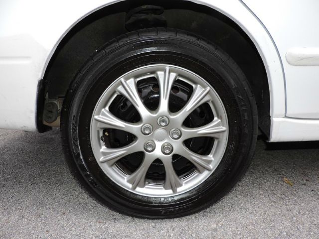 Nissan Altima 1996 photo 8