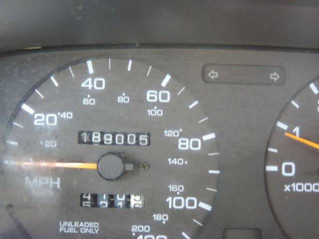 Nissan Altima 1996 photo 9