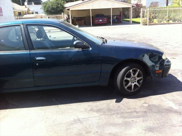 Nissan Altima 1996 photo 2