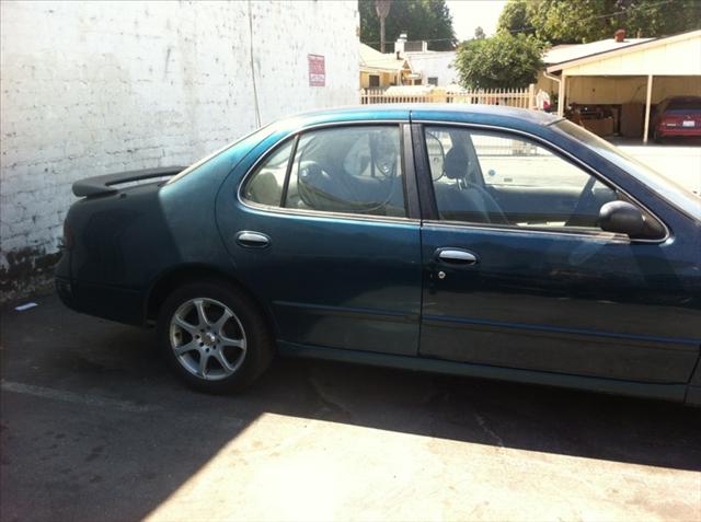 Nissan Altima 1996 photo 3
