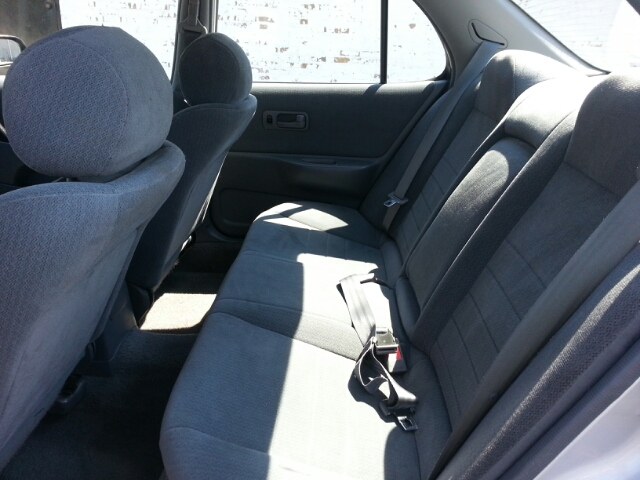 Nissan Altima 1997 photo 3