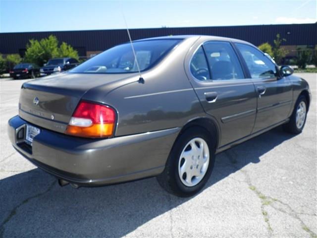Nissan Altima 1998 photo 4
