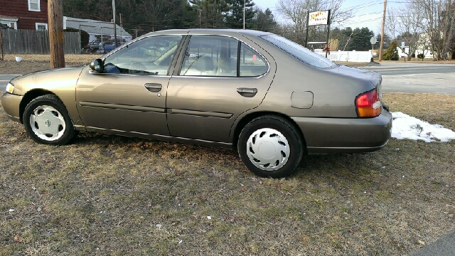 Nissan Altima 1998 photo 3