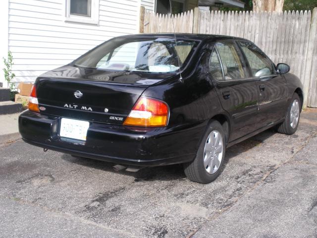Nissan Altima 1998 photo 1