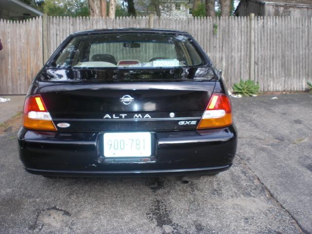Nissan Altima 1998 photo 2