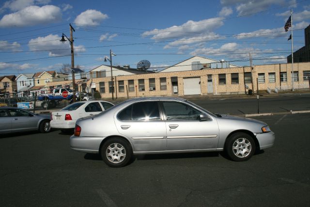 Nissan Altima 1999 photo 3