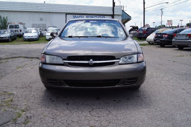 Nissan Altima 1999 photo 3