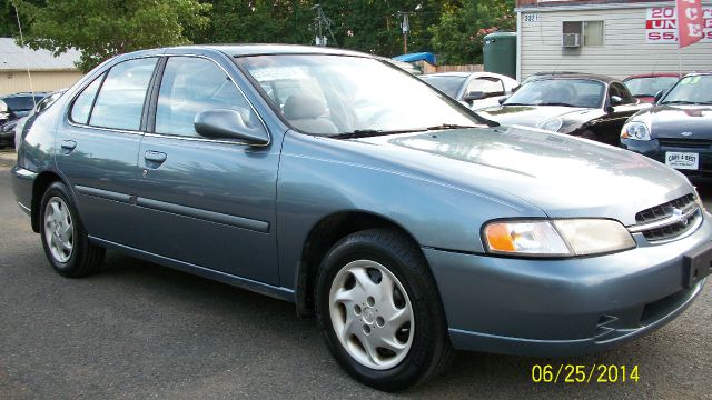 Nissan Altima 1999 photo 2