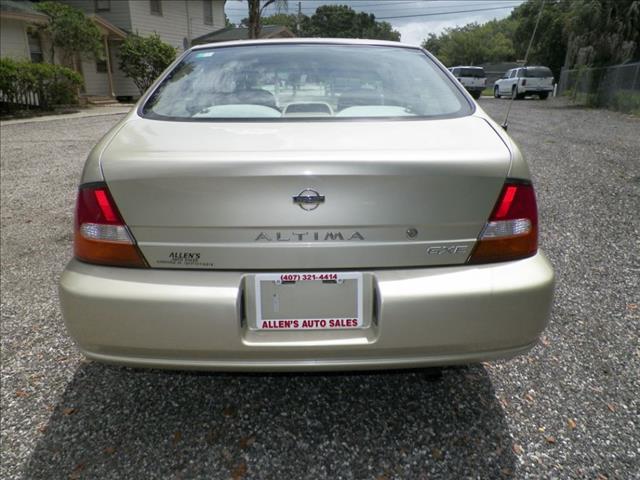 Nissan Altima 1999 photo 1