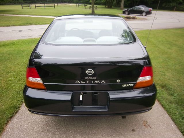 Nissan Altima 1999 photo 17