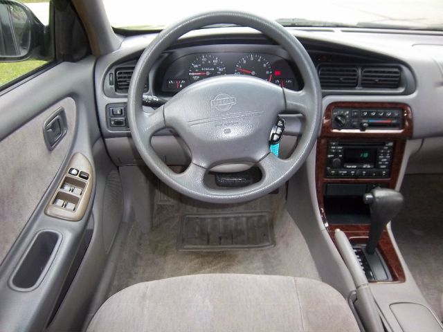 Nissan Altima 1999 photo 23
