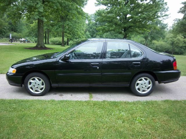 Nissan Altima 1999 photo 24