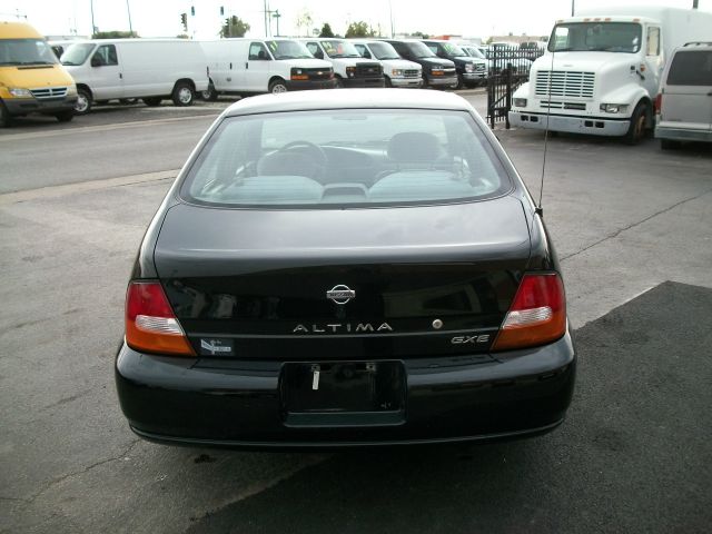 Nissan Altima 1999 photo 0