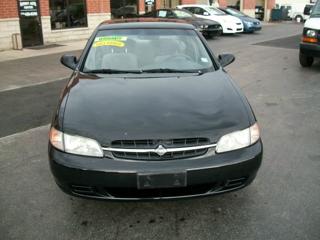 Nissan Altima 1999 photo 3