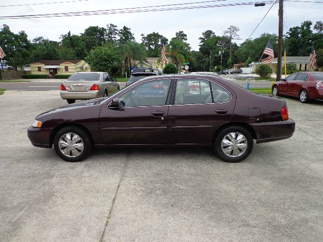 Nissan Altima 1999 photo 4