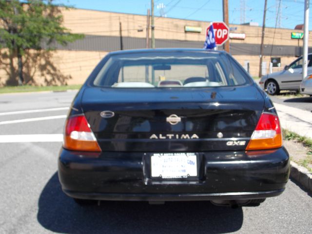 Nissan Altima 1999 photo 2