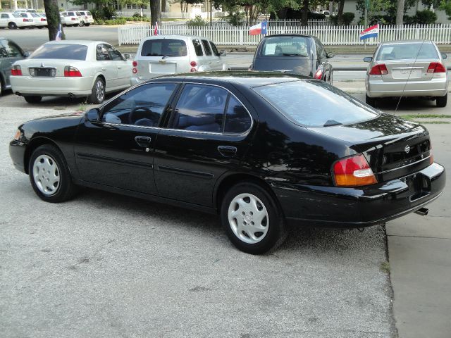 Nissan Altima 1999 photo 3