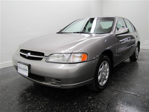 Nissan Altima 1999 photo 2