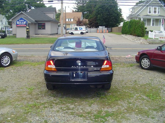 Nissan Altima 1999 photo 3