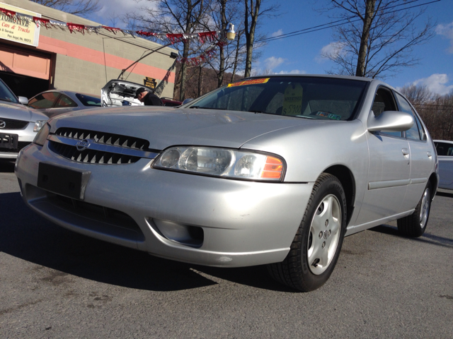 Nissan Altima 2000 photo 4
