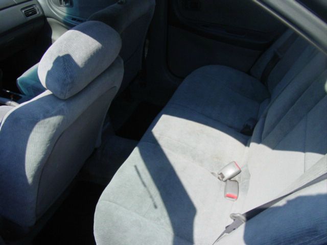 Nissan Altima 2000 photo 1