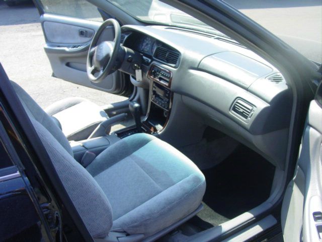 Nissan Altima 2000 photo 2