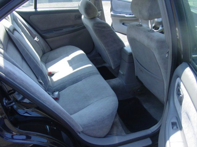 Nissan Altima 2000 photo 7