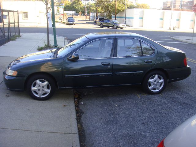 Nissan Altima 2000 photo 3