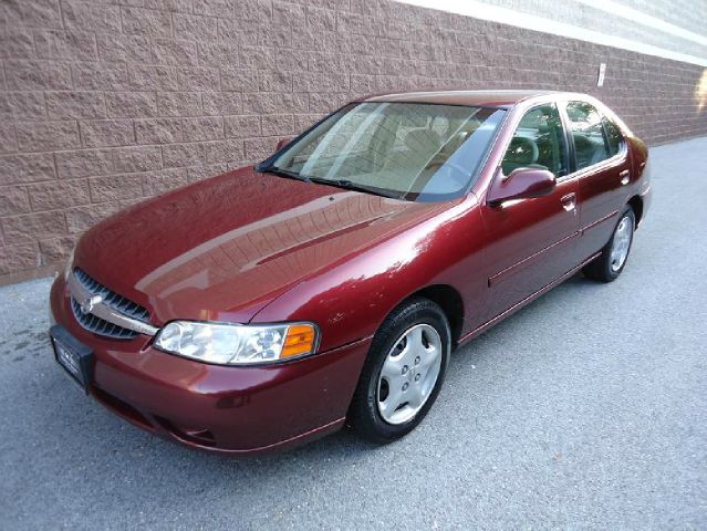 Nissan Altima 2000 photo 3