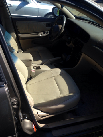 Nissan Altima 2000 photo 2